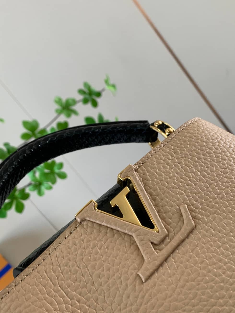 L0vis Vvtt0n Capucines Mini Python Skin N95509 Replica Crossbody Bag