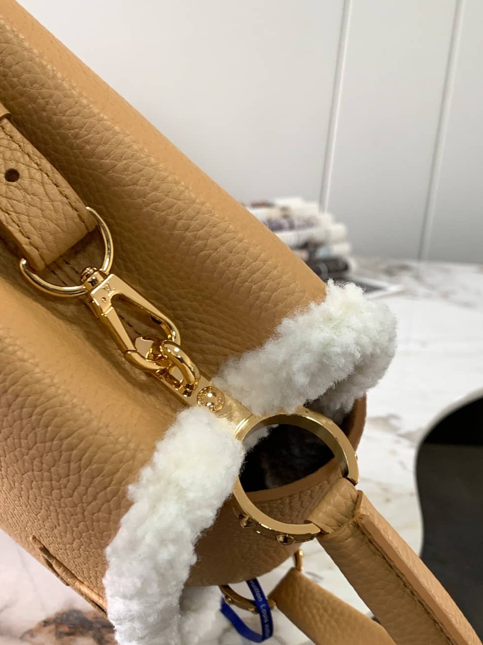 L0vis Vvtt0n Capucines BB Cruise M59267 Replica Crossbody Bag