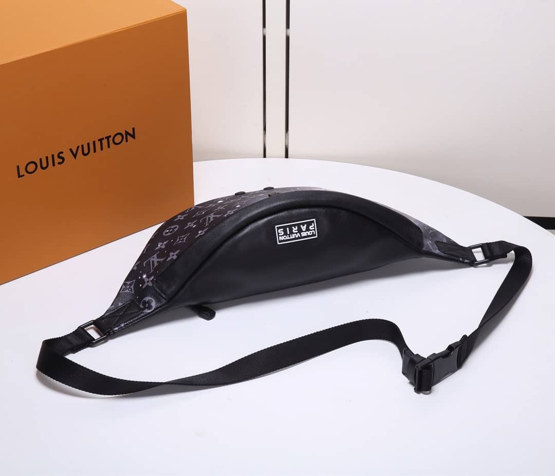 L0vis Vvtt0n Monogram Galaxy Discovery Replica Belt Bag M44444