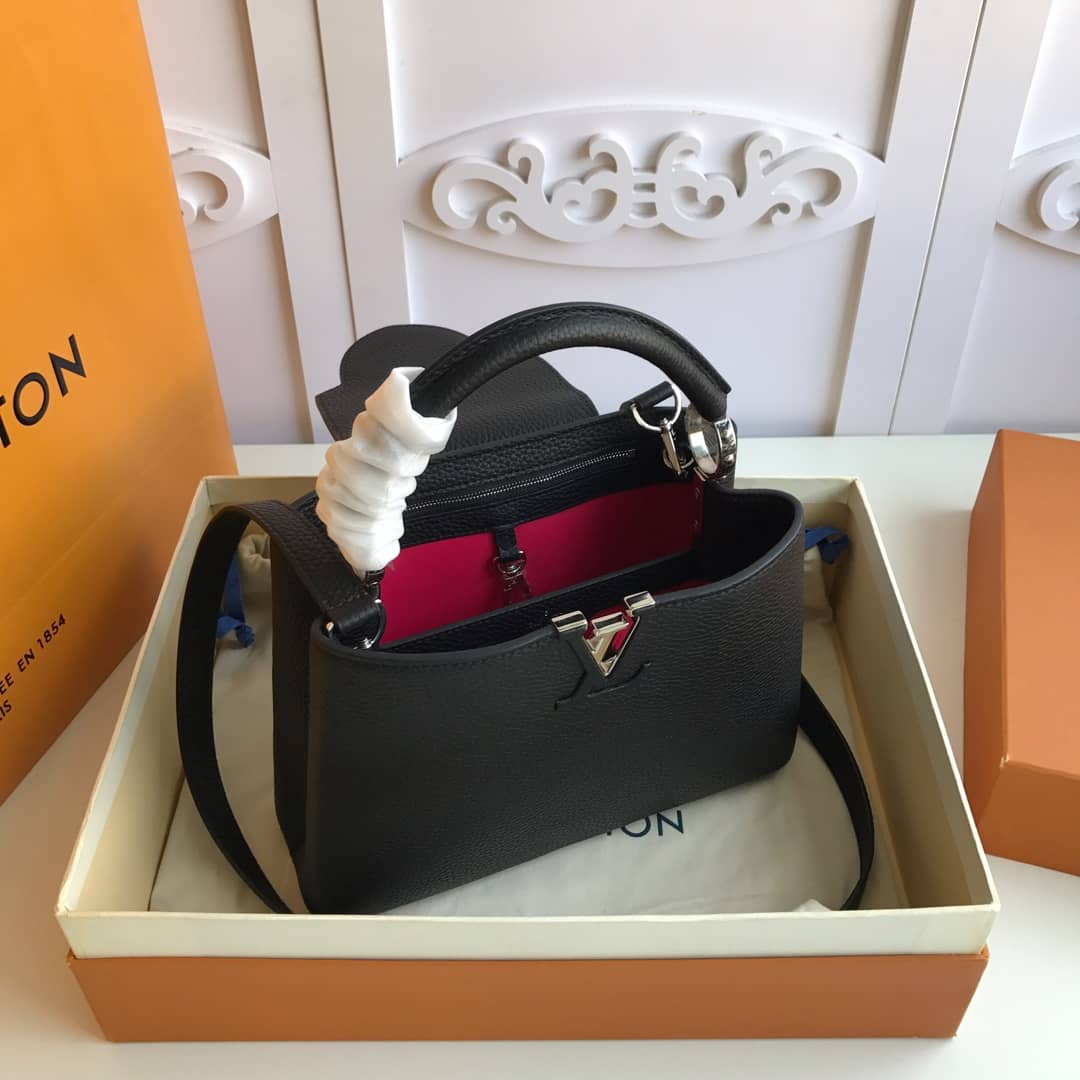 L0vis Vvtt0n Capucines PM Taurillon Leather Tote Replica Black M42242