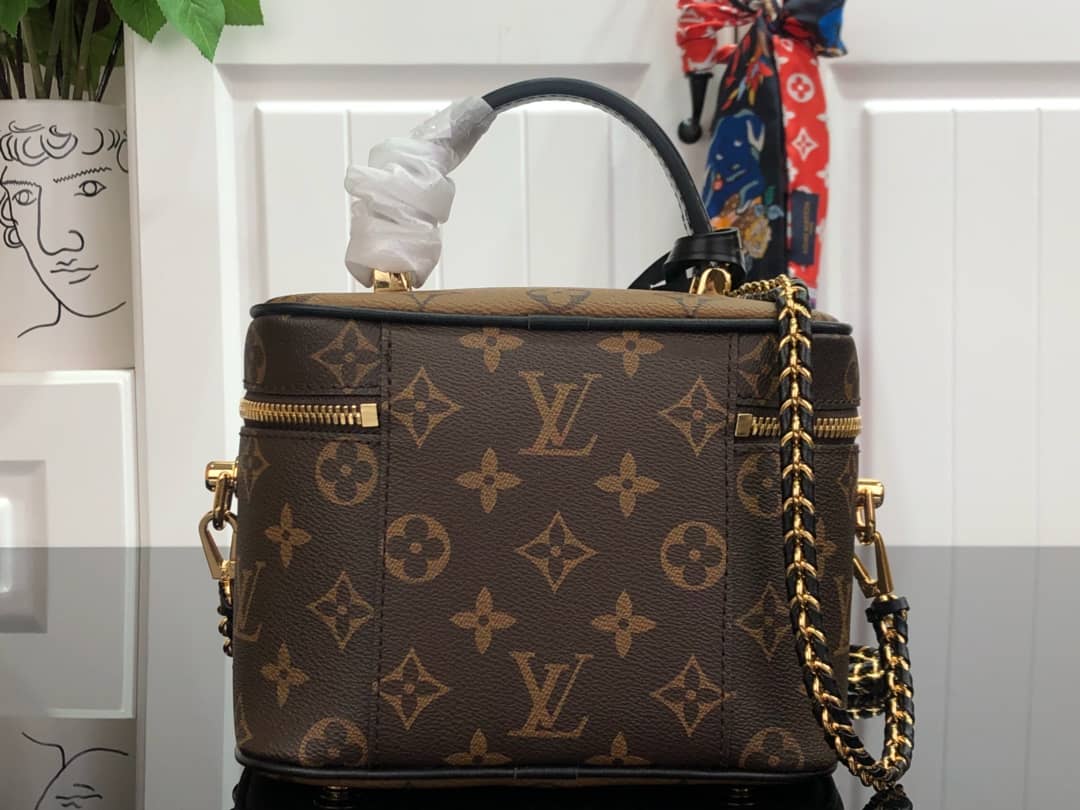 L0vis Vvtt0n Monogram Reverse Canvas Vanity PM M45165 Replica