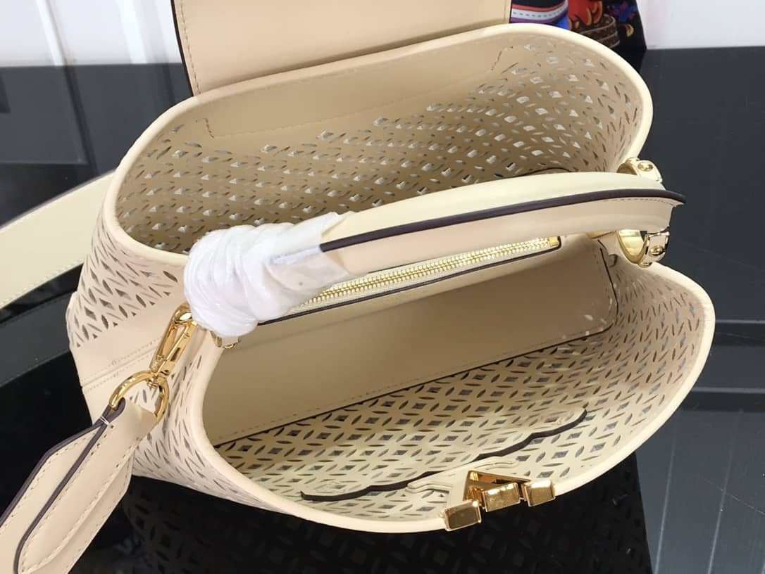 L0vis Vvtt0n Capucines BB Cutout Leather Bag Replica Beige M57228