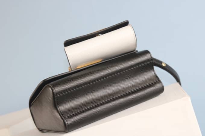 L0vis Vvtt0n Epi Leather Twist Series Bag 2pcs/set