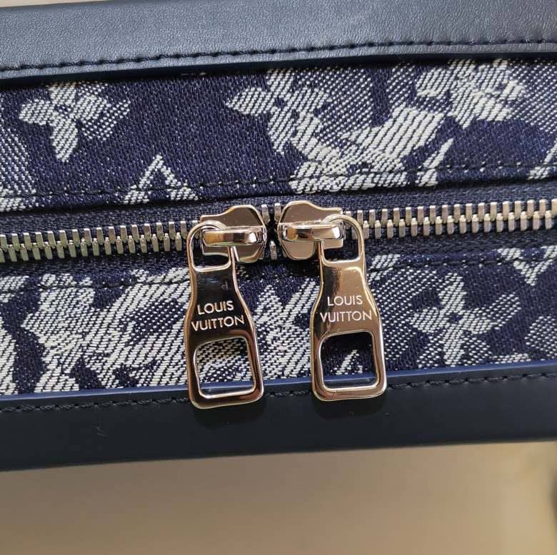 L0vis Vvtt0n Soft Trunk Monogram Canvas Replica Bag M57283