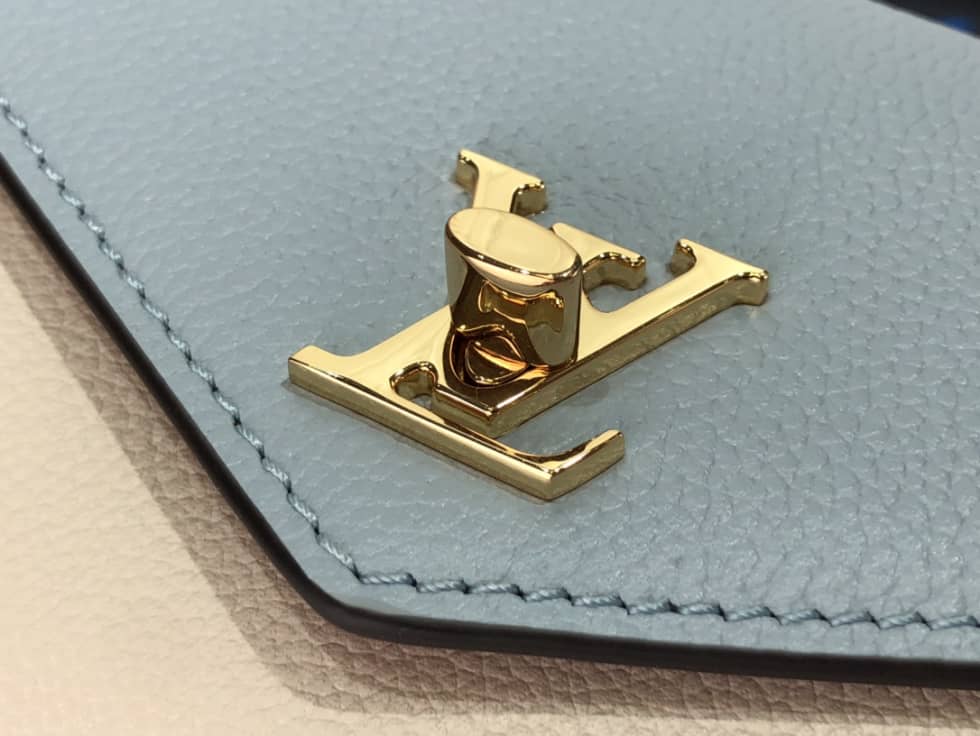 L0vis Vvtt0n Mylockme Chain Pochette M63471 Replica Crossbody Bag