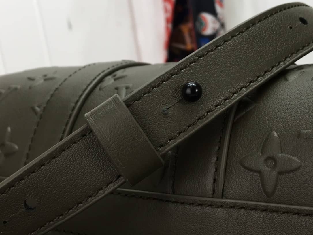 L0vis Vvtt0n Keepall XS Monogram Seal Cowhide Leather Bag Replica Green M57960