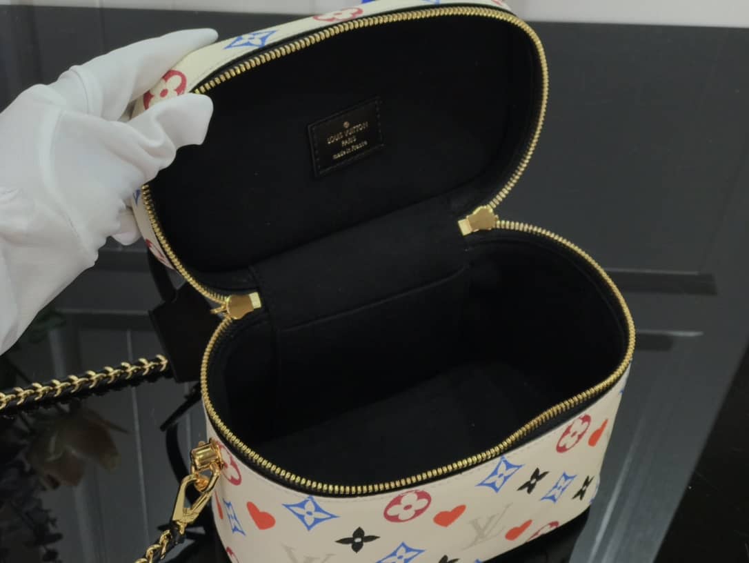 L0vis Vvtt0n Replica Bags PM Reverse Monogram Coated Canvas Crossbody Bag Replica White M45165