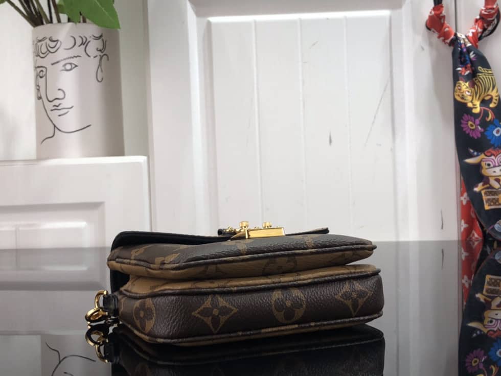 L0vis Vvtt0n Pochette Métis Monogram Reverse M80311 Replica