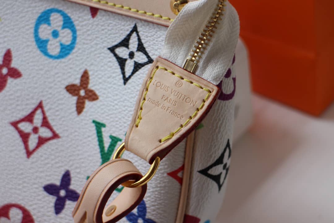L0vis Vvtt0n Pochette Dupe Monogram Multi Accessoires Pouch White M92649