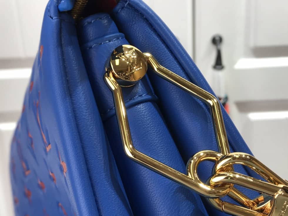 L0vis Vvtt0n Embossed Lambskin Coussin PM Blue M58628 Replica Shoulder Bag
