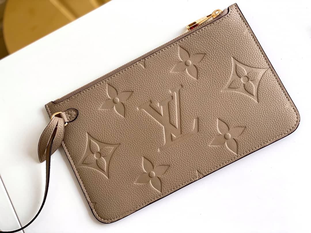L0vis Vvtt0n Monogram Empreinte Neverfull MM Brown M45685 Replica Tote