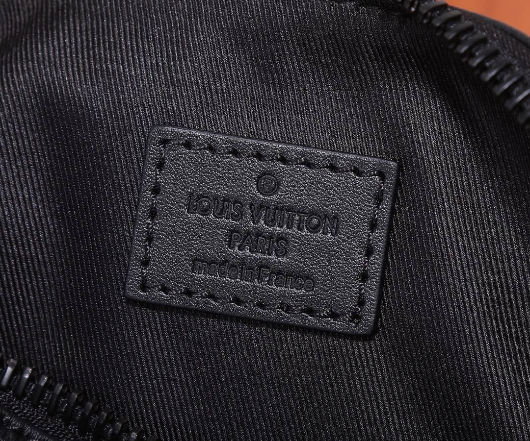 L0vis Vvtt0n Aerogram Keepall XS Noir M80950 Replica Shoulder Bag