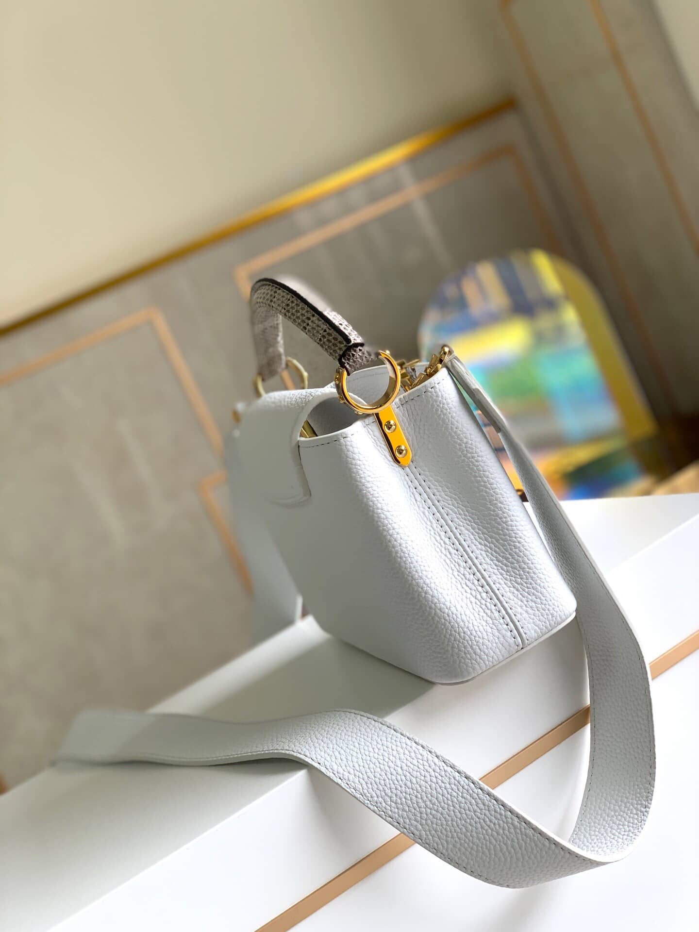 L0vis Vvtt0n Capucines Mini Bag Replica White M55921