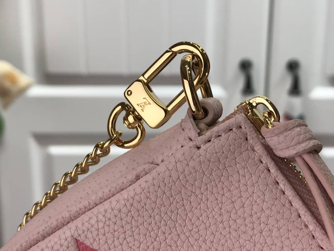 L0vis Vvtt0n Mini Pochette Accesoires Replica Bag M80501