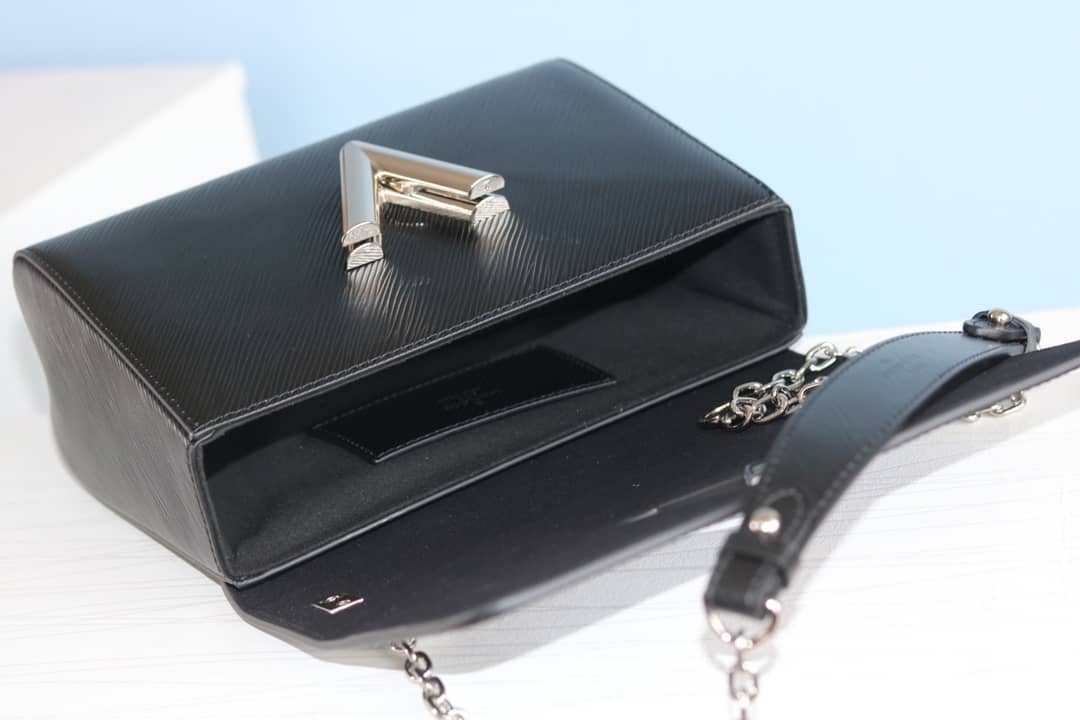L0vis Vvtt0n Textured Epi Leather Twist Series Bag