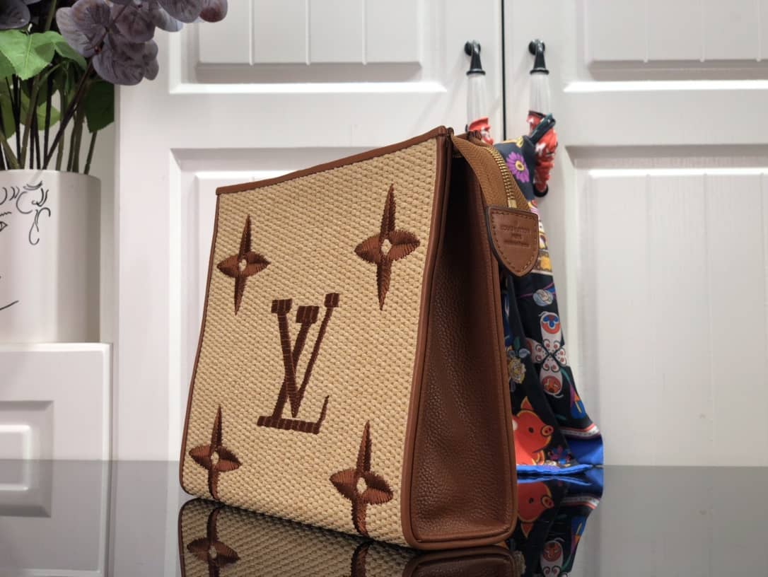 L0vis Vvtt0n Monogram Giant Raffia Toiletry 26 Cosmetic Bag