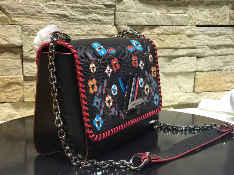 L0vis Vvtt0n Twist MM AAA Fake Leather Chain Shoulder Bag