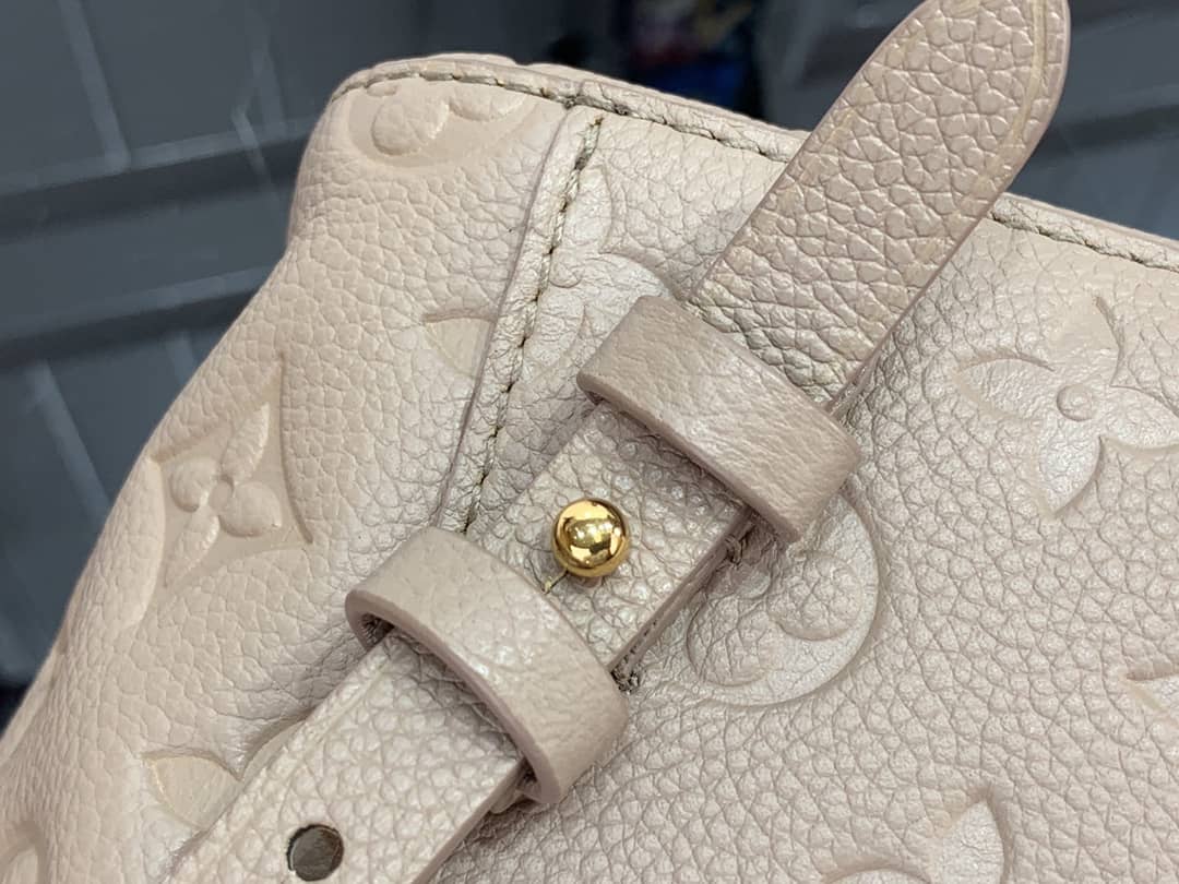 L0vis Vvtt0n Empreinte Montsouris M45639 Replica Backpack