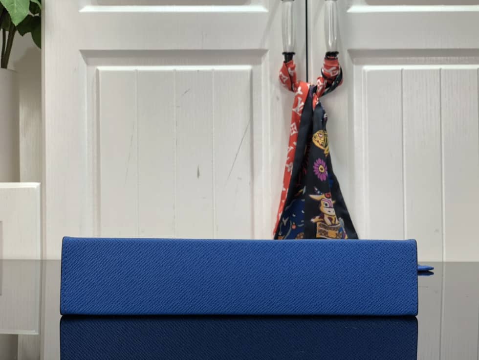 L0vis Vvtt0n Taiga Pochette Voyage Blue M59147 Replica