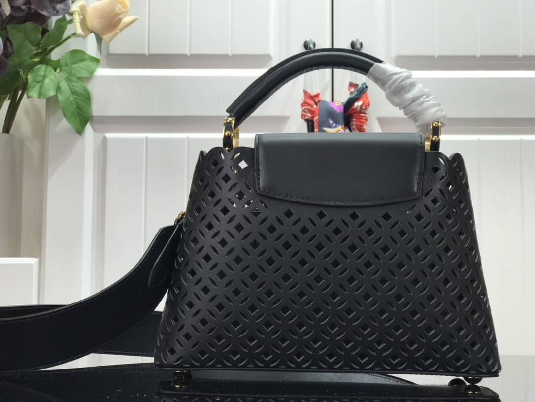 L0vis Vvtt0n Capucines BB Cutout Leather Bag Replica Black M57228