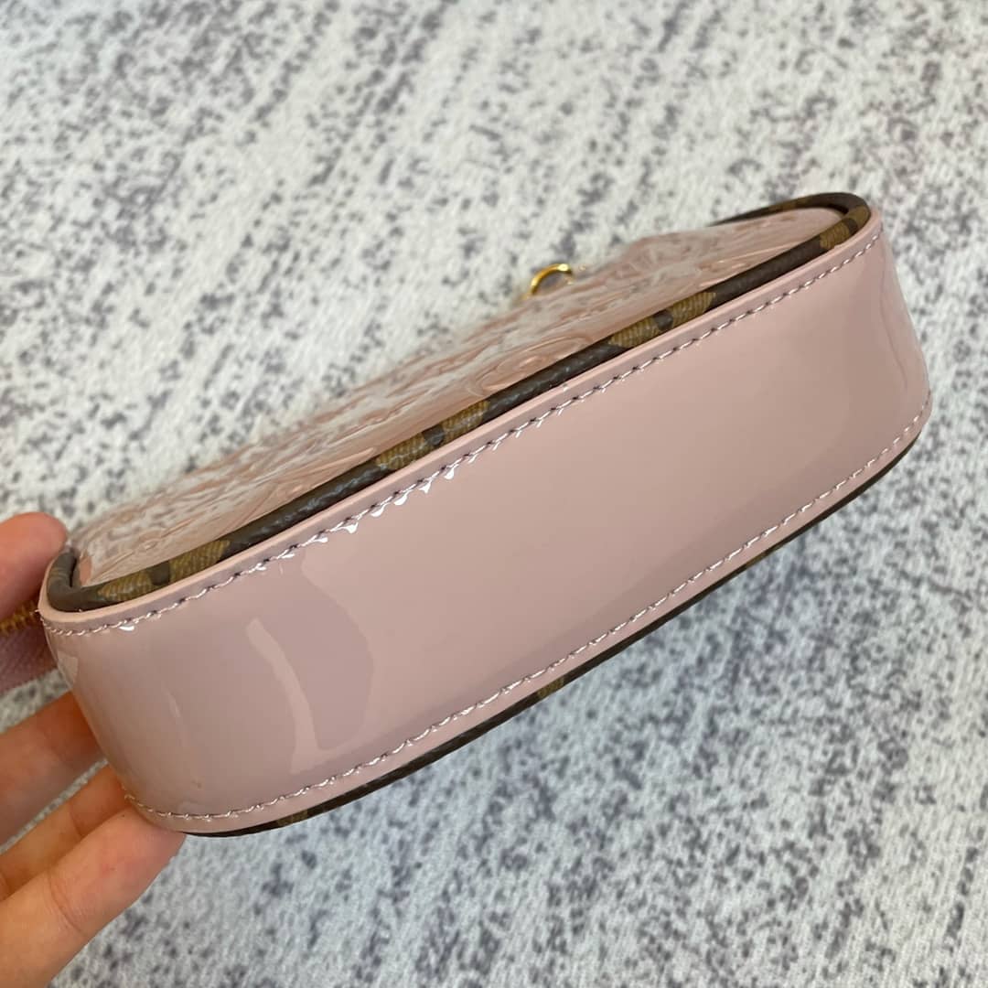 L0vis Vvtt0n Pochette Dupe Monogram Vernis Accessories Replica Pouch Pink M58009
