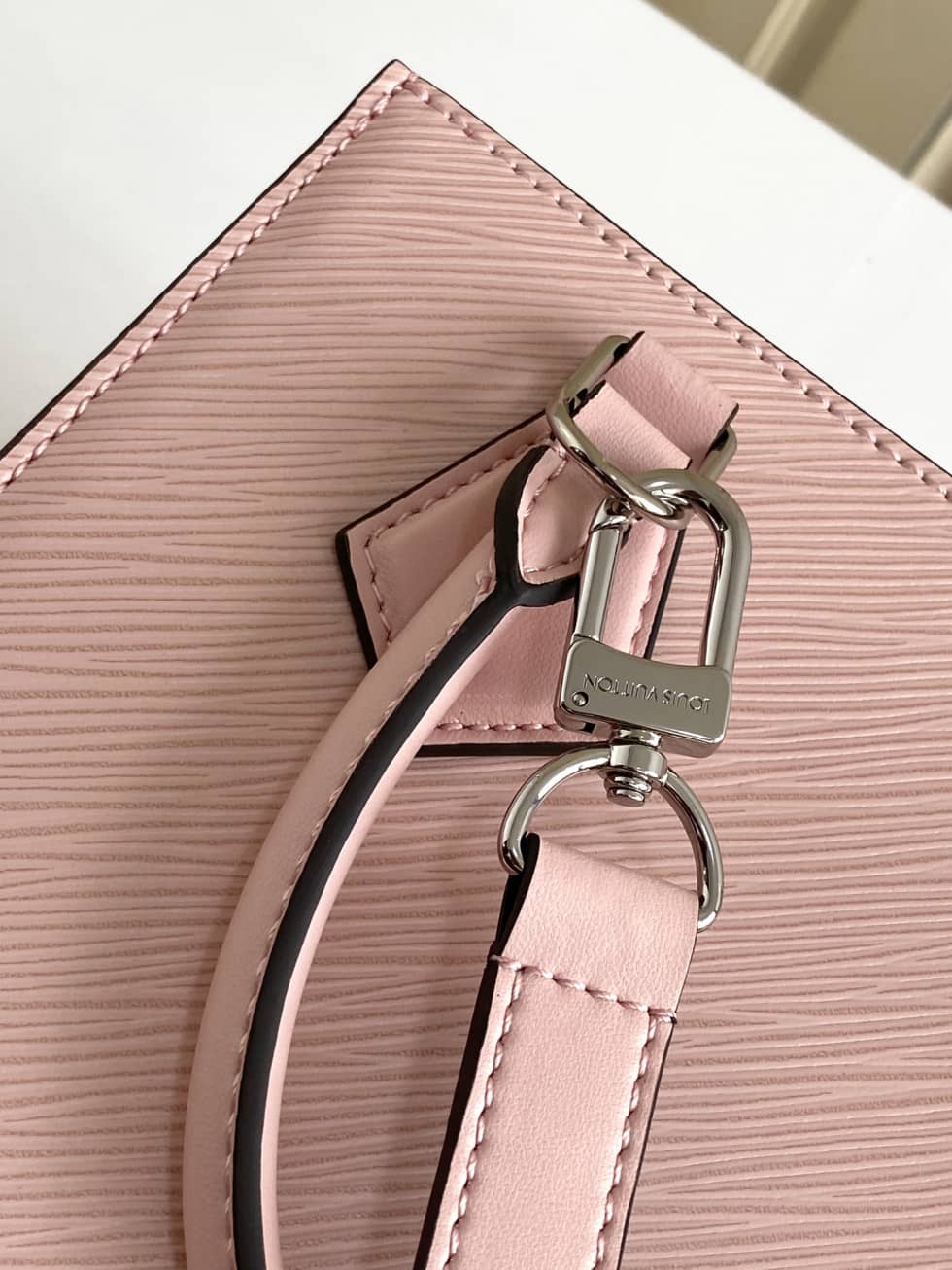 L0vis Vvtt0n Sac Plat BB Pink M58659 Replica Shoulder Bag