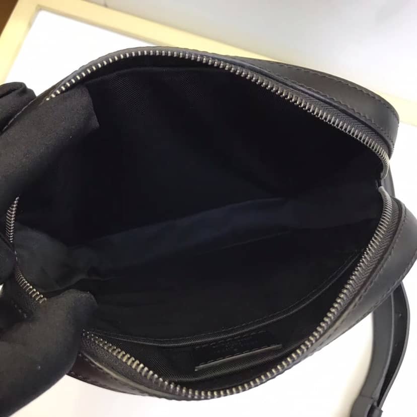 L0vis Vvtt0n District Pochette Replica Shoulder Bag N23355