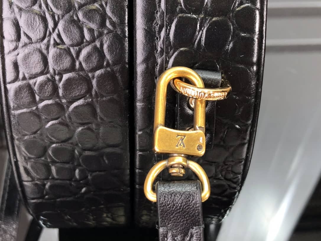 Best Replica L0vis Vvtt0n Petite Boite Chapeau Crocodilien Brillant Replica Bag Black N93597(ColaReps)