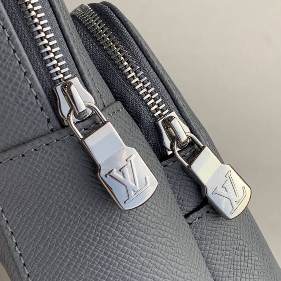 L0vis Vvtt0n Avenue Sling Bag M30801 Replica Shoulder Bag
