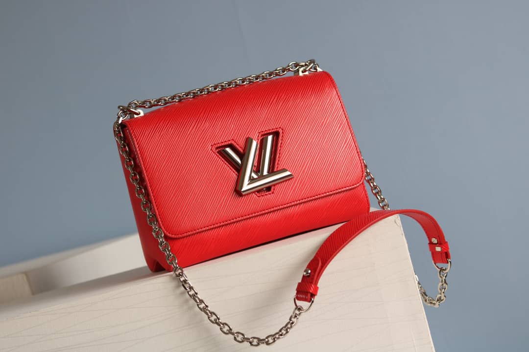 L0vis Vvtt0n Twist Bag Red Replica M50281