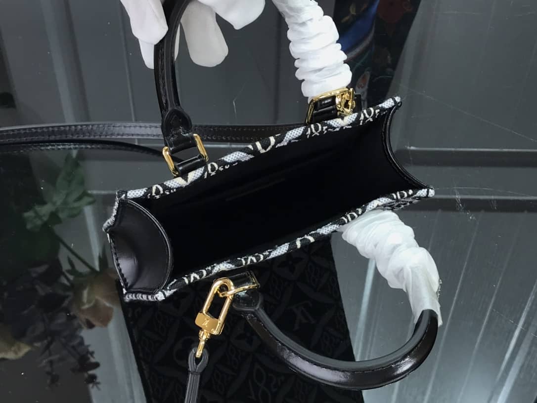 L0vis Vvtt0n Monogram Petit Sac Plat 2Way Replica Shoulder Bag Black M69442