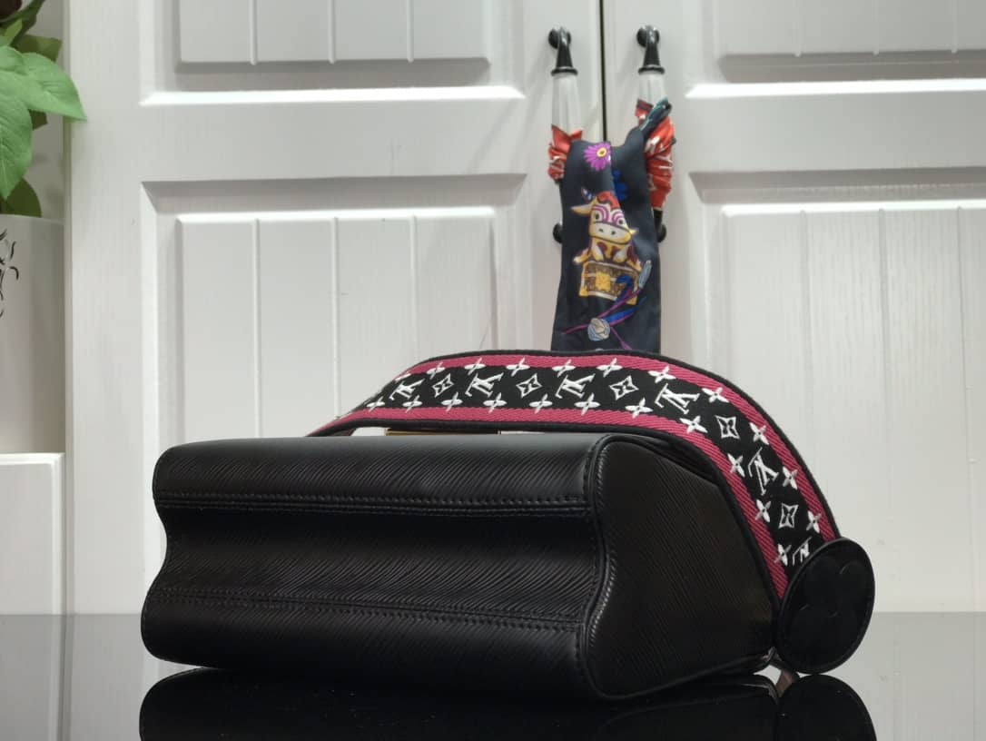 L0vis Vvtt0n Epi leather Twist MM Replica Handbag M57050