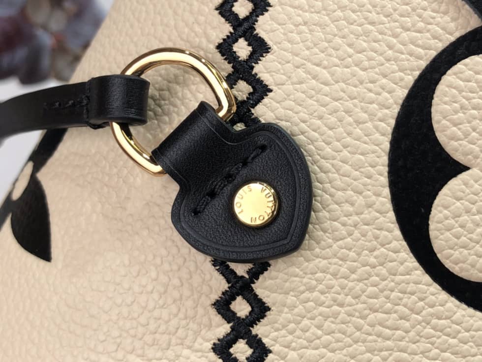 L0vis Vvtt0n Monogram Empreinte Neverfull Cream M46039 Replica Tote