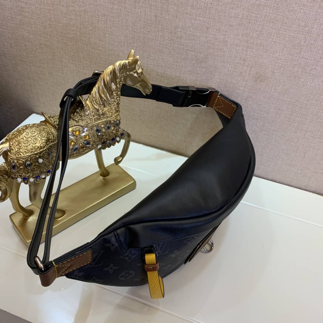 LV Bum Bag Dupe Monogram Eclipse Discovery M45220