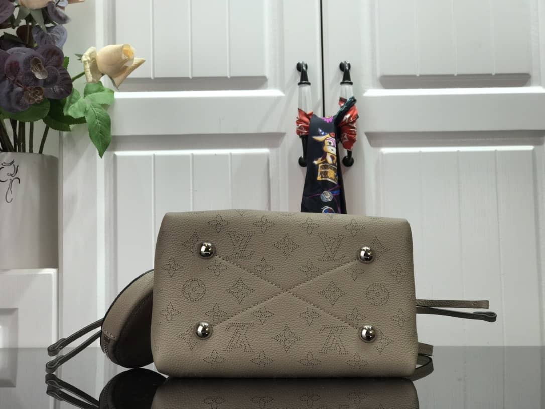 L0vis Vvtt0n Bella Mahina Magnolia Leather Replica Bag Apricot M57068