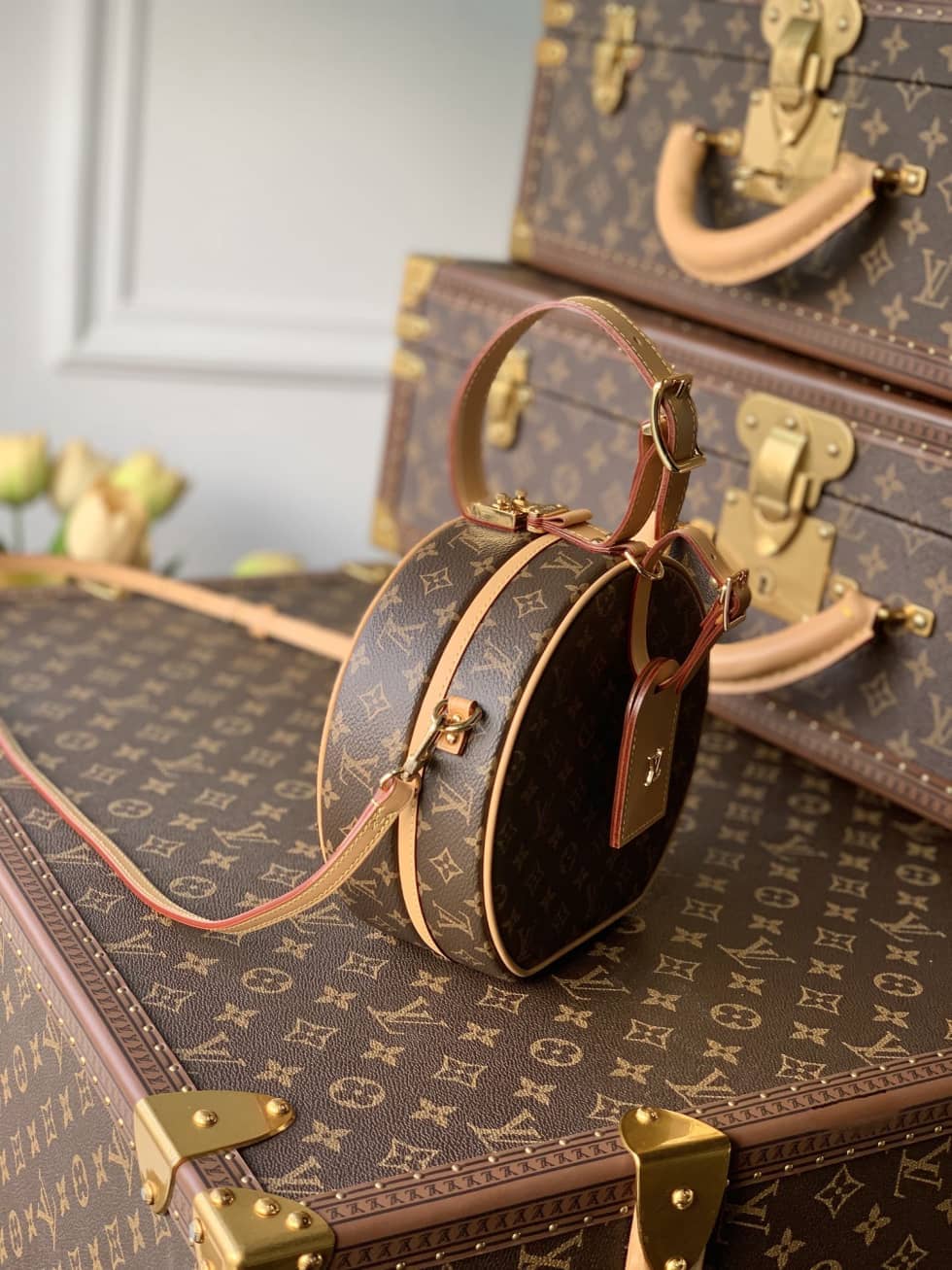 Best Replica L0vis Vvtt0n Monogram Petite Boite Chapeau PM M43514 Replica Crossbody Bag(ColaReps)
