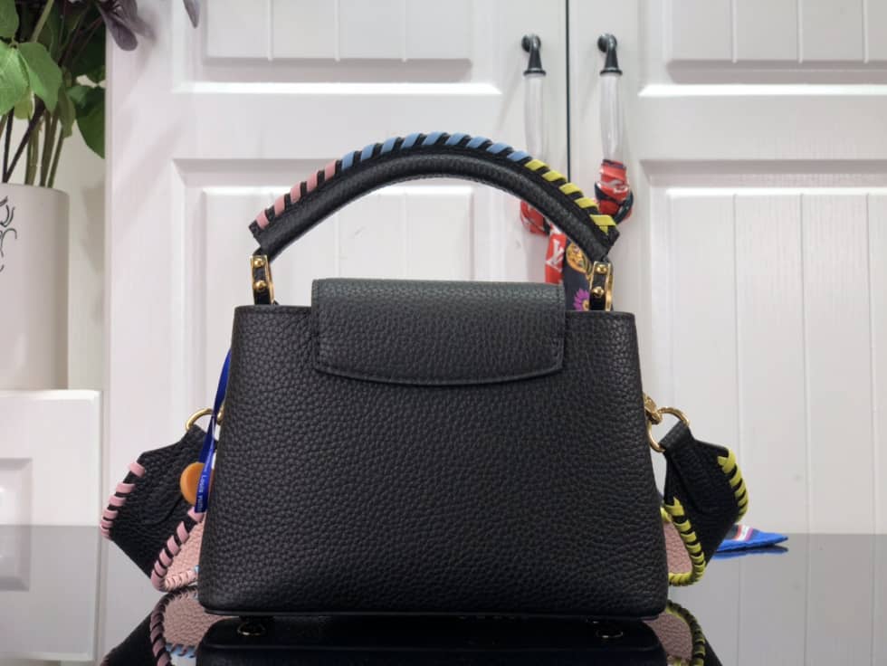 L0vis Vvtt0n Capucines Mini M57945 Replica Shoulder Bag