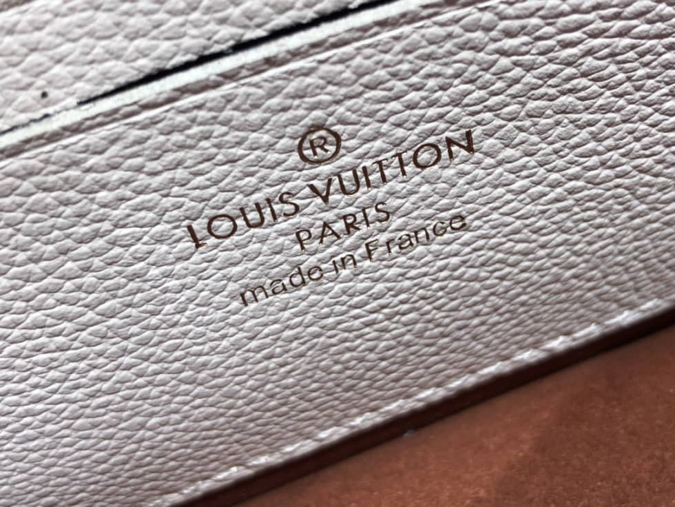 L0vis Vvtt0n Mylockme Chain Pochette M63471 Replica Crossbody Bag
