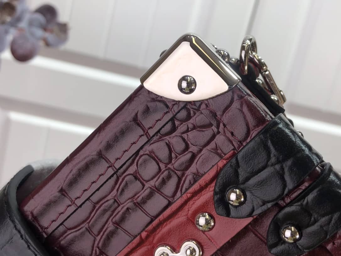 L0vis Vvtt0n Petite Malle Replica Bag Red N94030