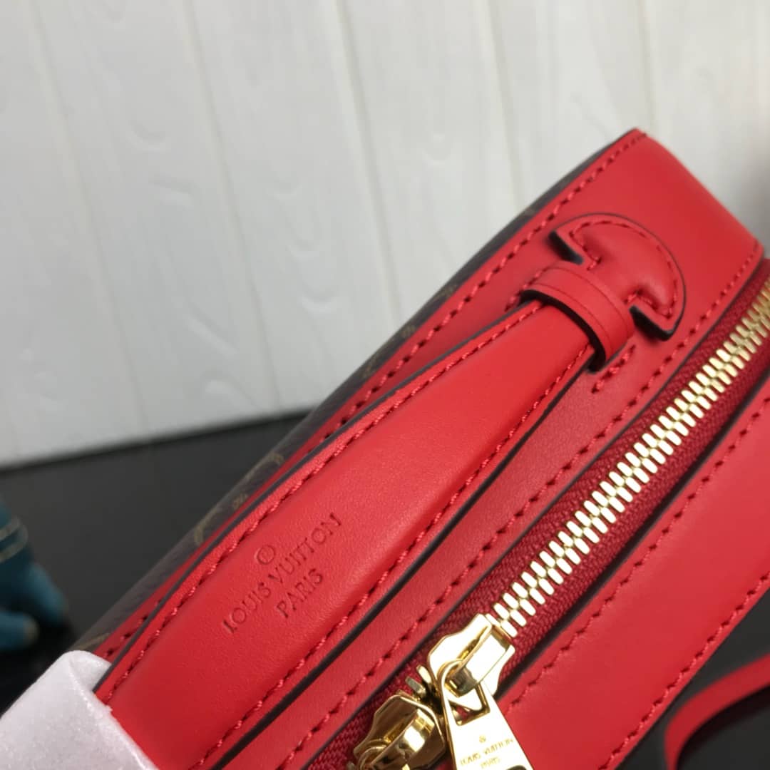 L0vis Vvtt0n Canvas Saintonge Replica Camera Bag Red M43555