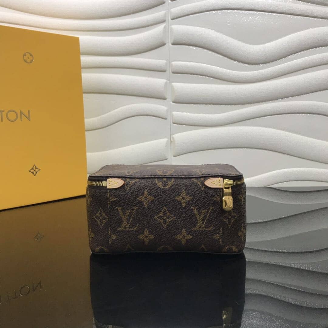 L0vis Vvtt0n Monogram Packing Cube MM Replica