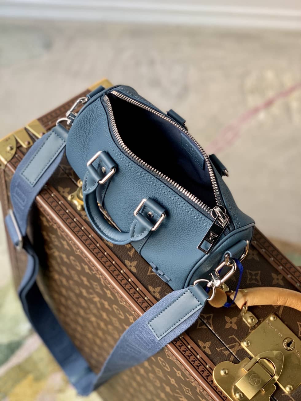 L0vis Vvtt0n Keepall XS Blue M81003 Replica Shoulder Bag