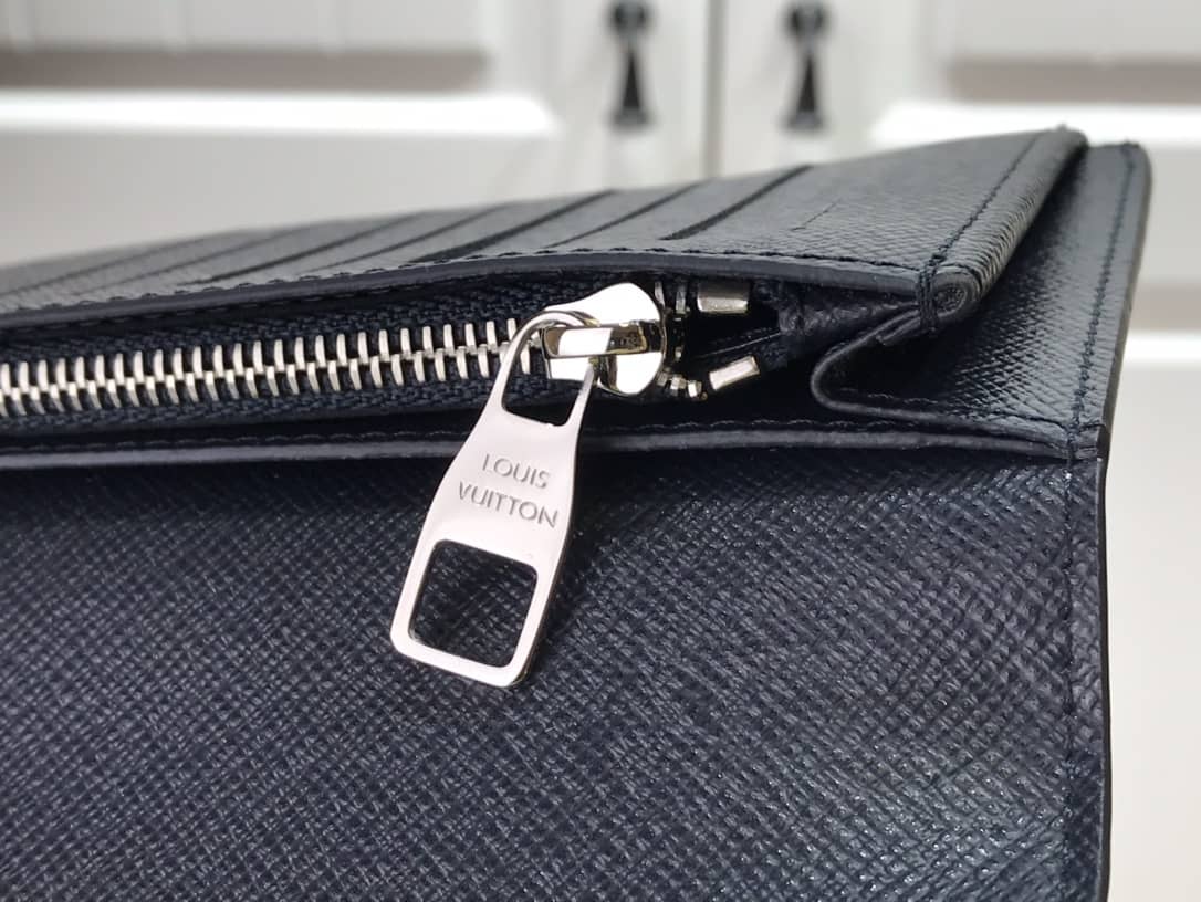 L0vis Vvtt0n Monogram Card Holder Replica On Strap Blue M80457