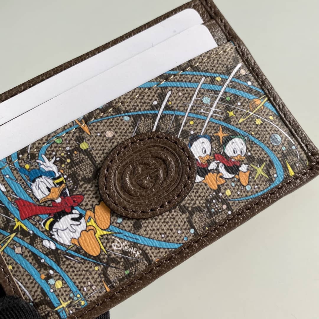 Gvc*1 x Disney Donald Duck Credit Card Holder Replica 647942