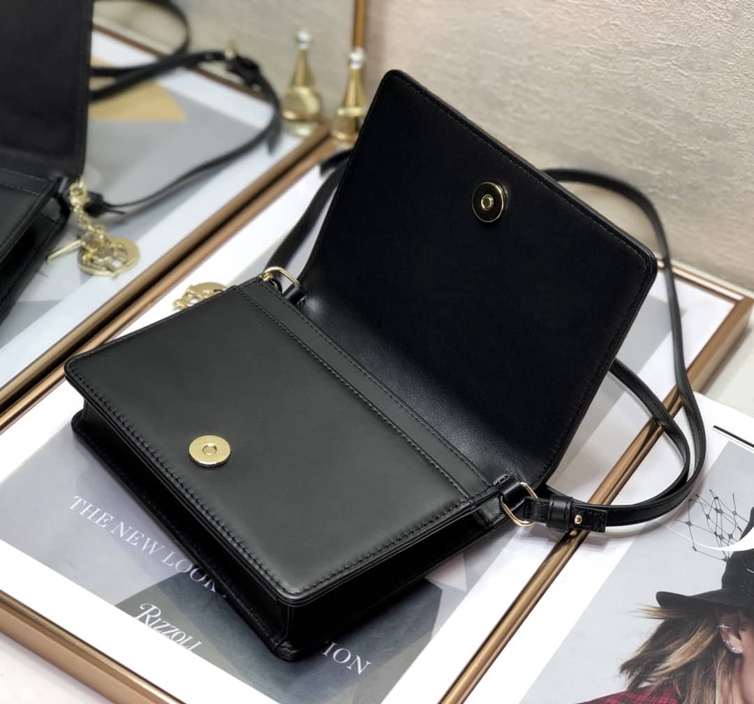 Lady D10r Dupe Cannage Calfskin Pouch