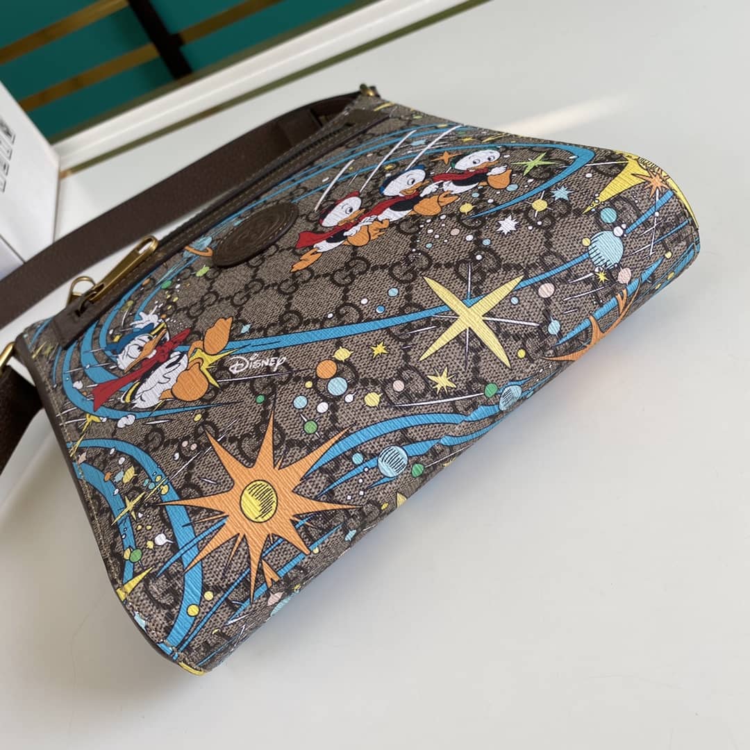 Gvc*1 x Disney Donald Duck Messenger Bag Replica 645054
