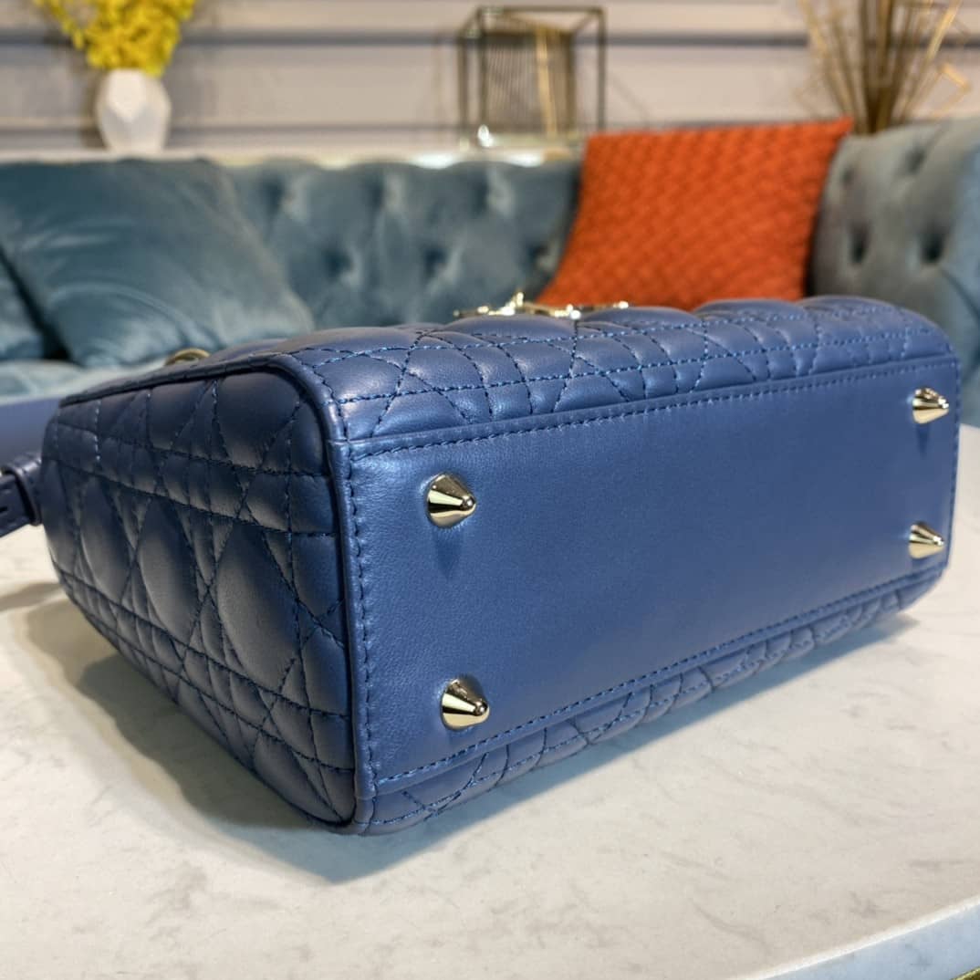 Chr1st1an D10r Lady D10r 20CM Replica Bag