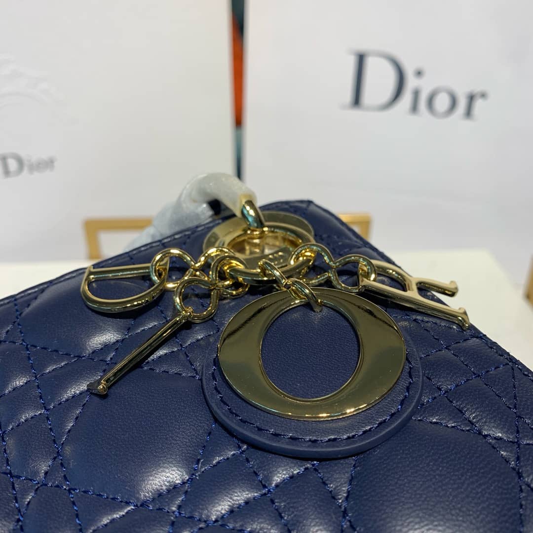 Chr1st1an D10r Lady D10r 17CM Replica Bag