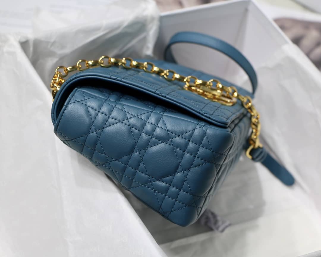 Chr1st1an D10r Caro Replica Bag