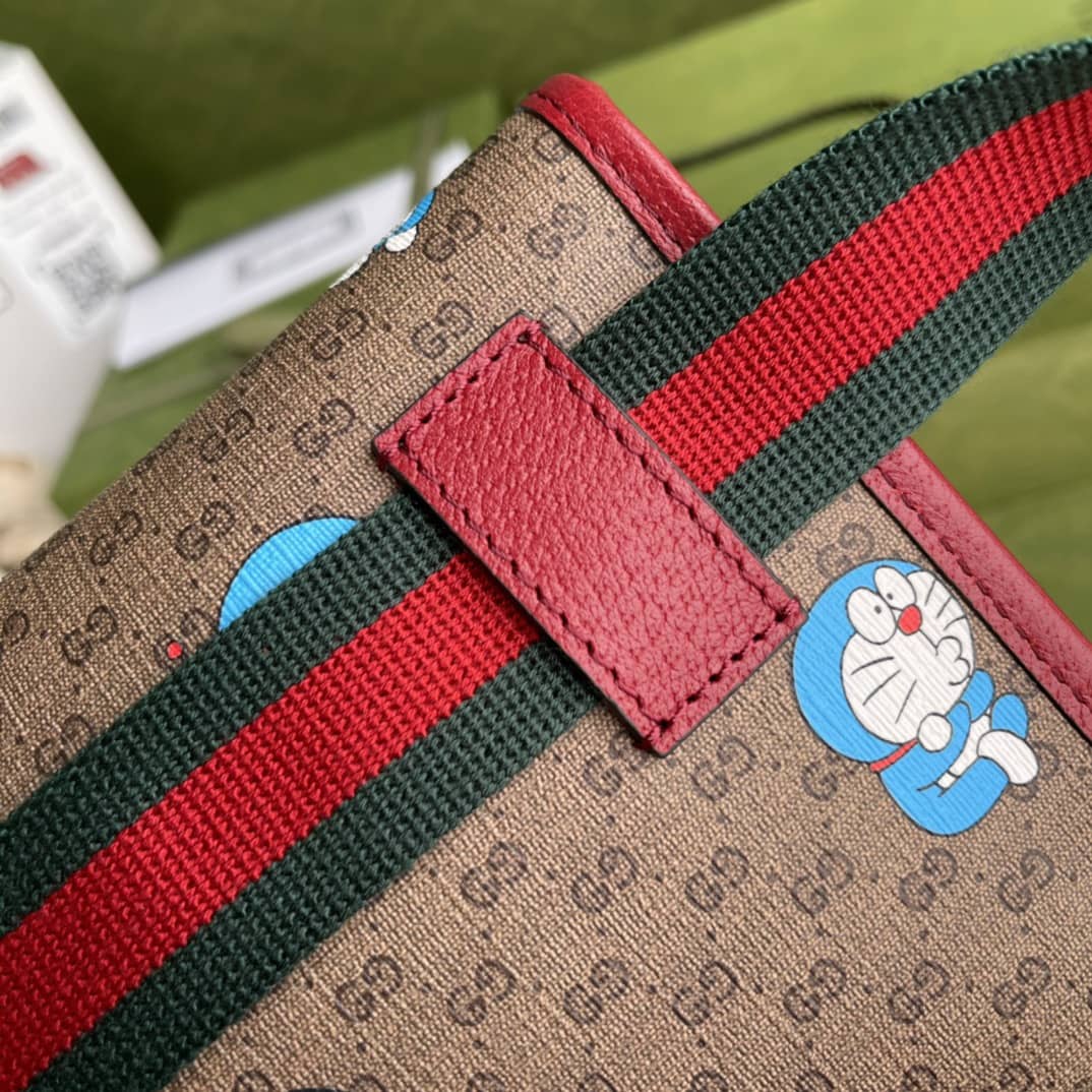 Gvc*1 Doraemon x Gvc*1 Small Belt Bag Replica 647817